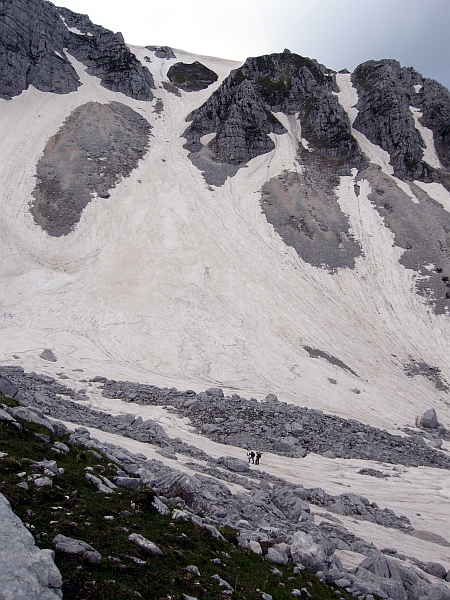 Immagine insolita: Monte Meta con il lago